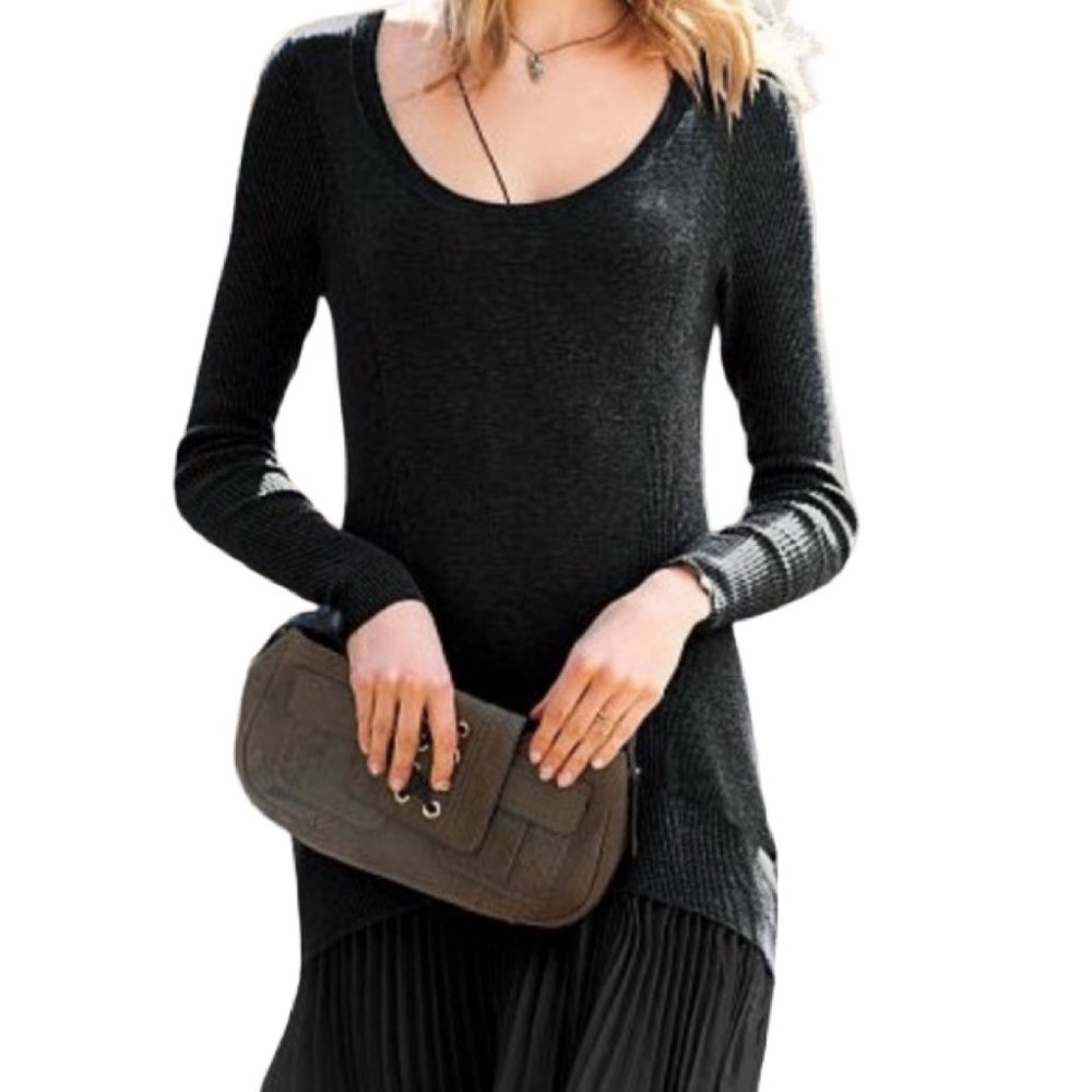 VS Kiss of Cashmere Drop Waist Pleated Knit Dress